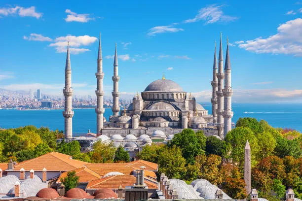 Famous Blue Mosque or Sultan Ahmet Mosque in Istanbul, Turkey.